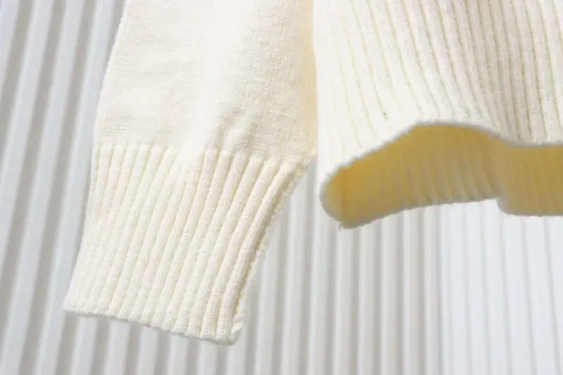 TbKicks AMI Heart Jacquard Knit Collar Polo Sweater