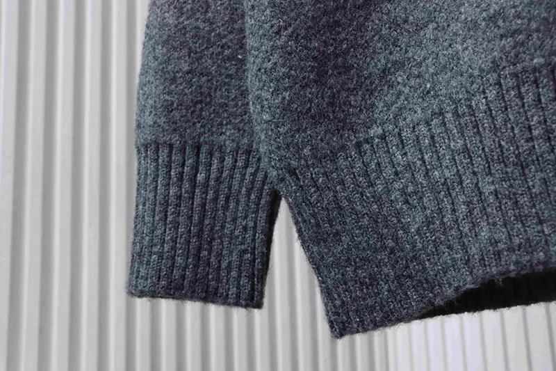 TbKicks AMI Heart Logo Turn-down Collar Polo Sweater