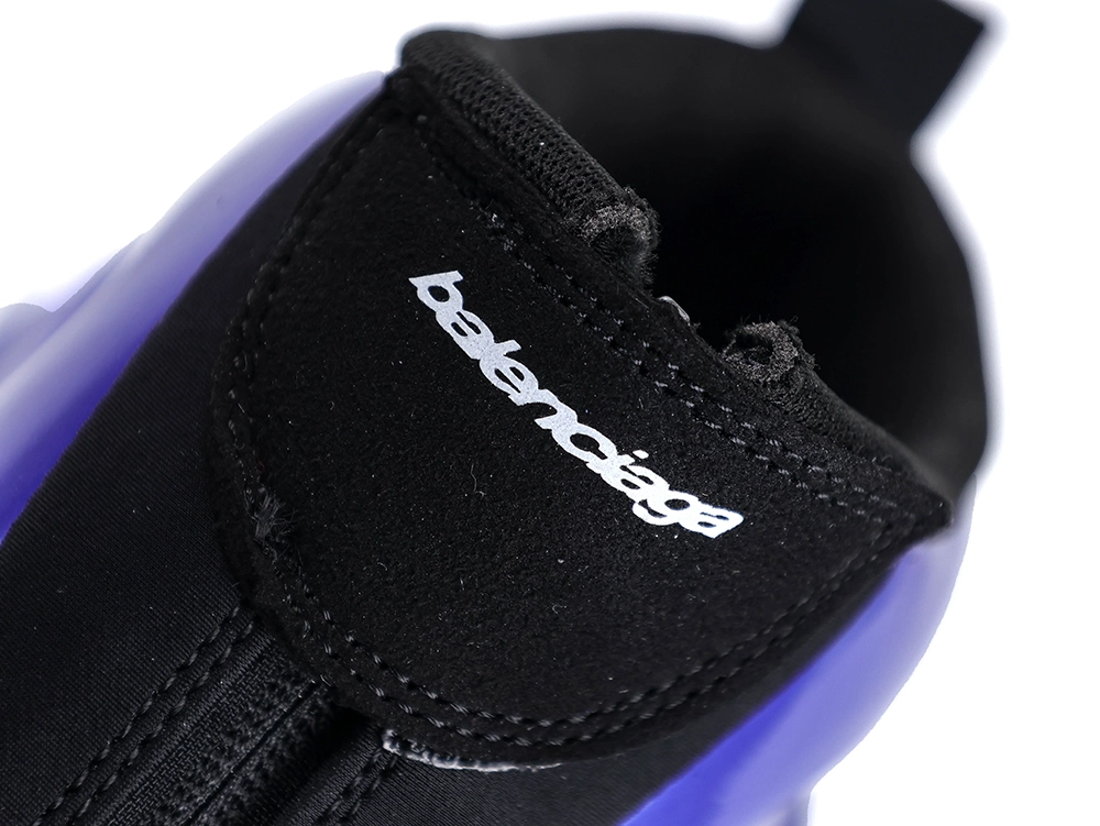 TbKicks B Basketball Sneaker Metallic Blue