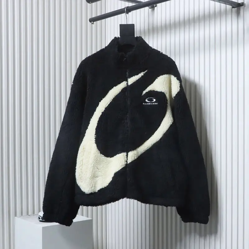 TbKicks BLCG 25FW Logo Large Ring Lambswool Jacket