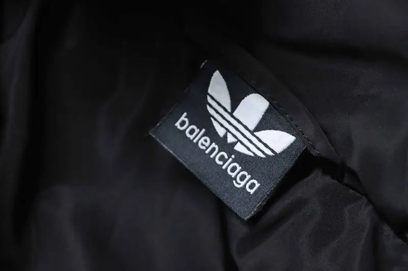TbKicks BLCG × AD Three-Stripe Cocoon-Shaped Cotton Jacket