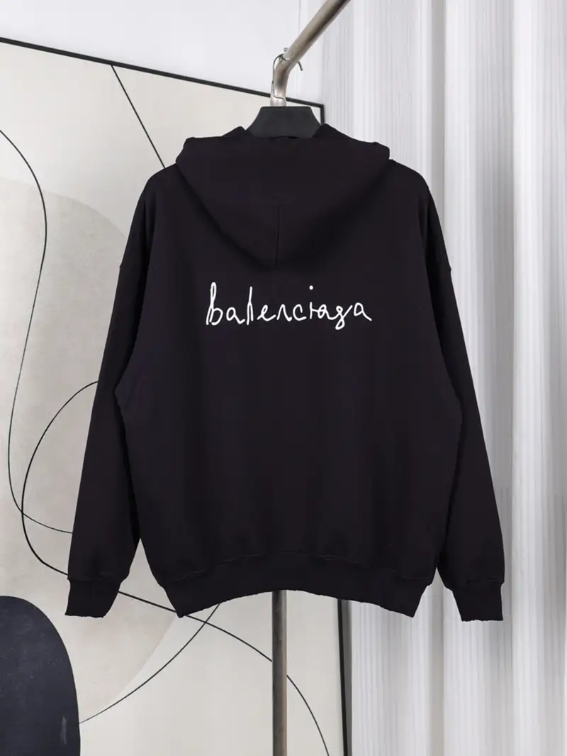 TbKicks Blcg Heart-Shaped Logo Hoodie