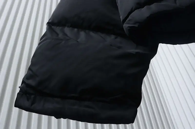 TbKicks Blcg Pin Logo Reversible Down Jacket