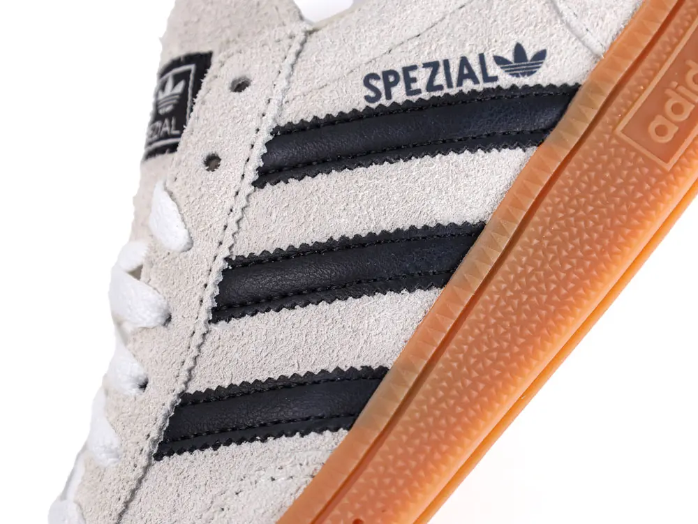 TbKicks Handball Spezial Aluminum Core Black